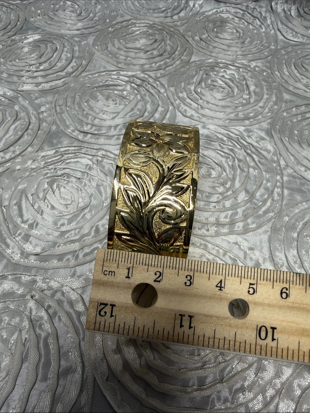 Hawaiian High Quality Silver Plated Bangle Bracelet (KUUIPO design)